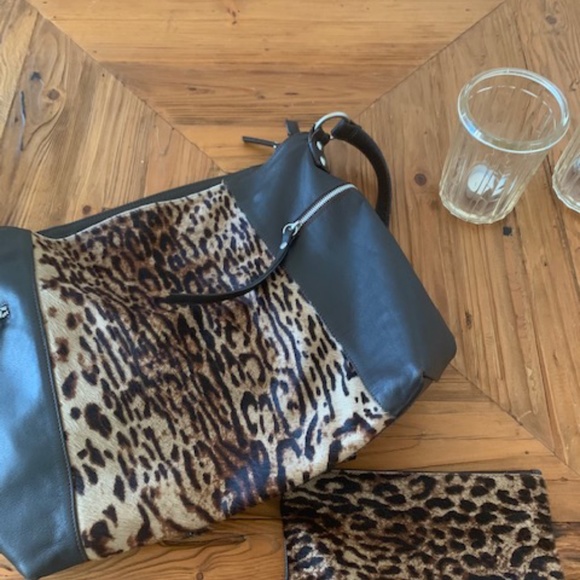 Cowhide Pouch Bag-Made in Italy - Picture 4 of 5